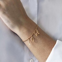 Armband LOVE, Guld - Design Letters